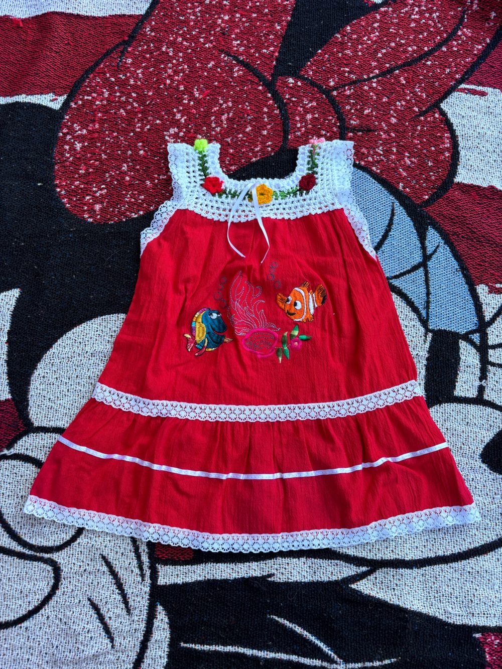 ECUADORIAN ARTISAN MADE RED CROCHET FINDING NEMO DRESS SIZE 2T